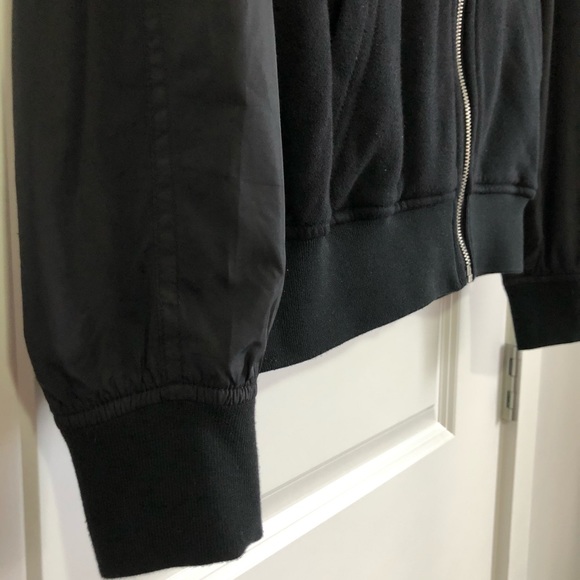 GARAGE BLACK “WINDBOMBER” JACKET - SIZE MEDIUM - Picture 2 of 4